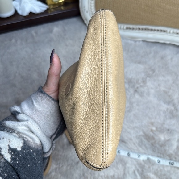 Kate Spade New York | Mariana Mansfield Crossbody Bag in a Tan Leather - Picture 10 of 10